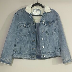 91 COTTON ON Blue Denim Jacket with White Shearling Lining, sz 4